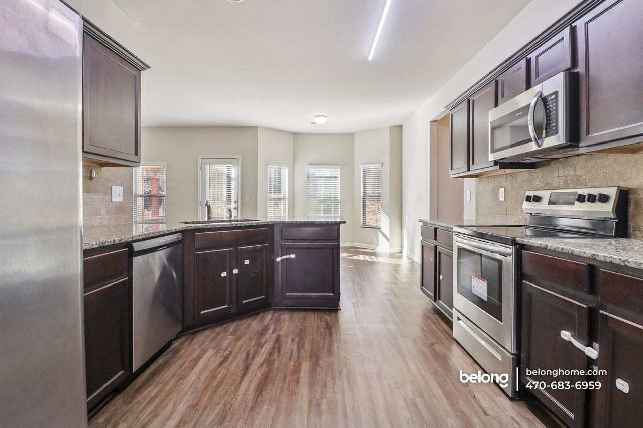 3263 Highgrove Ln - Photo 7 of 15