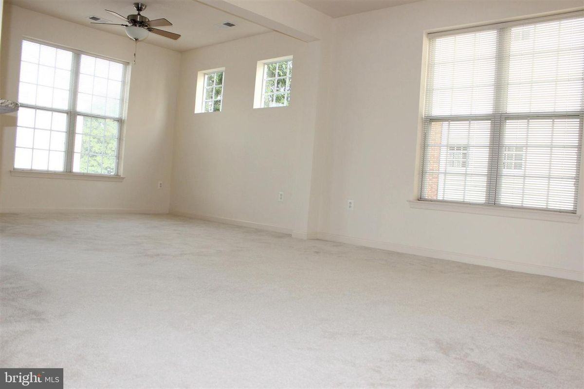 6480 Cheyenne Dr ##201 - Photo 3 of 21