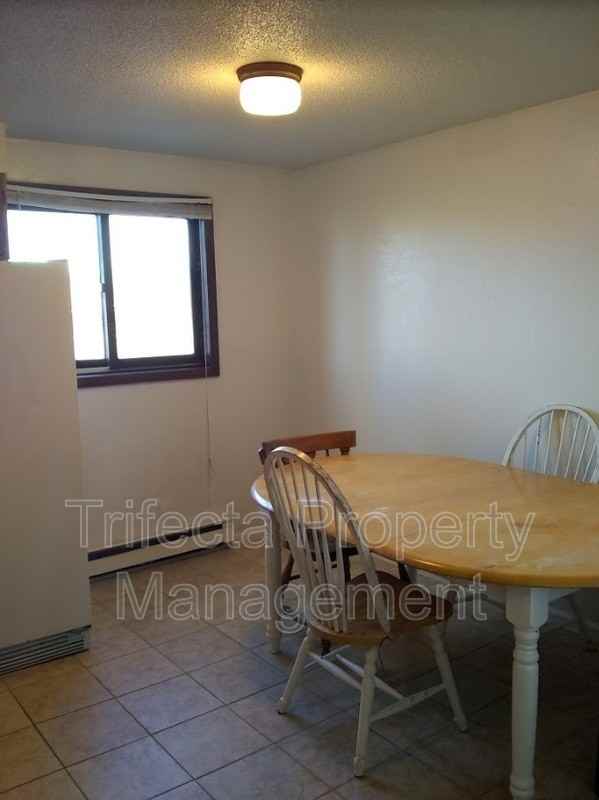 4955 Basswood Dr - Photo 7 of 15