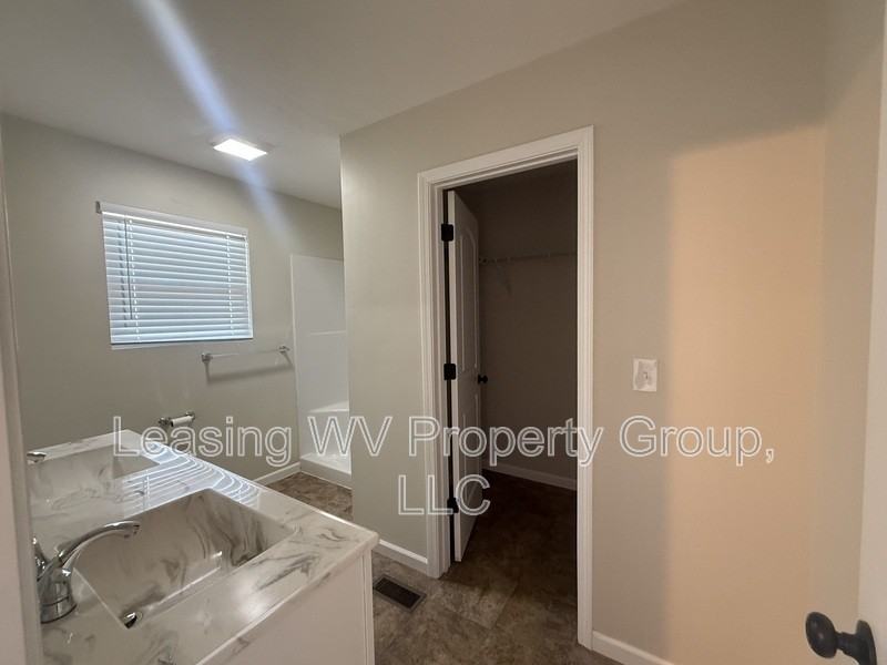 46 Christian Ct - Photo 7 of 11