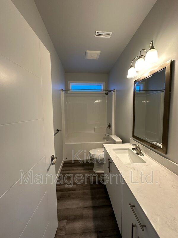 1223 Blackburn Rd N - Photo 7 of 11