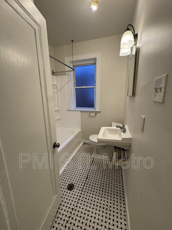 3827 Dunnica Ave #2F - Photo 3 of 5