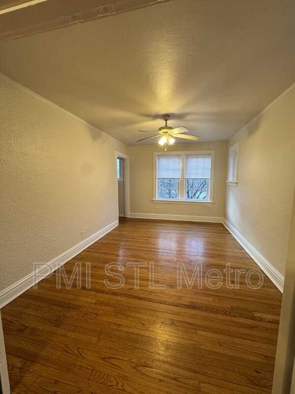 3827 Dunnica Ave #2F - Photo 4 of 5