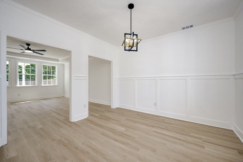 412 Riley Ln - Photo 5 of 37