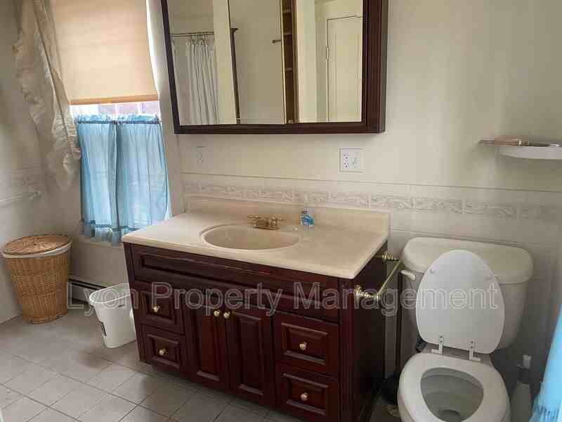 793 Gifford Rd 1st Fl - Photo 4 of 15