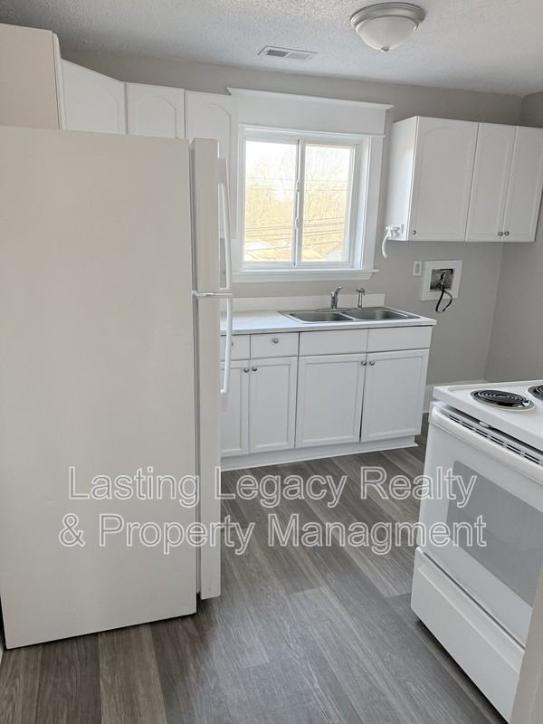 3410 Old Greensboro Rd #1 - Photo 5 of 16