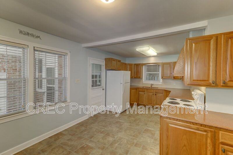 5639 Flanders Ave - Photo 6 of 36