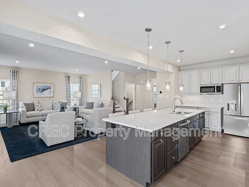 1018 Lacebark Dr - Photo 4 of 11