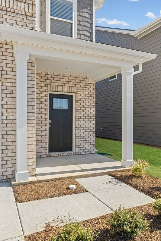 4340 Oswin Dr - Photo 4 of 39