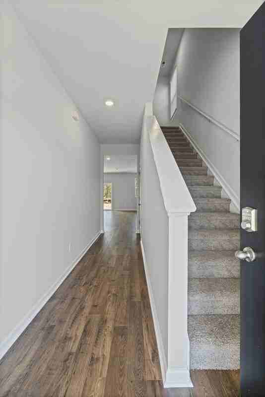 4340 Oswin Dr - Photo 5 of 39