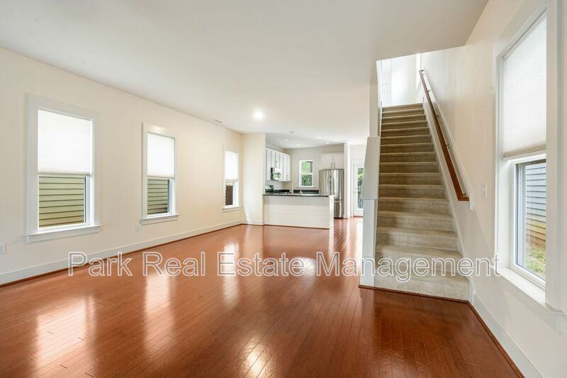 44 Danbury Ct - Photo 2 of 15