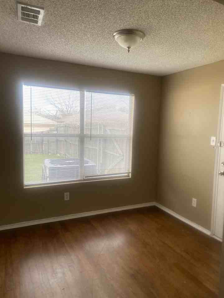 7230 Buford Dr - Photo 2 of 17