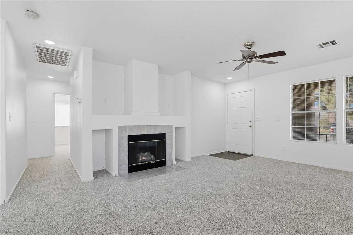 5922 Hilmont St - Photo 2 of 19