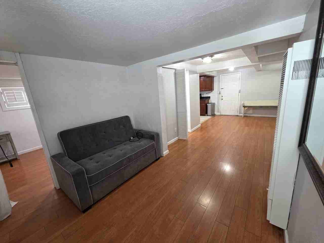 2309 Eloise Ave - Photo 2 of 17