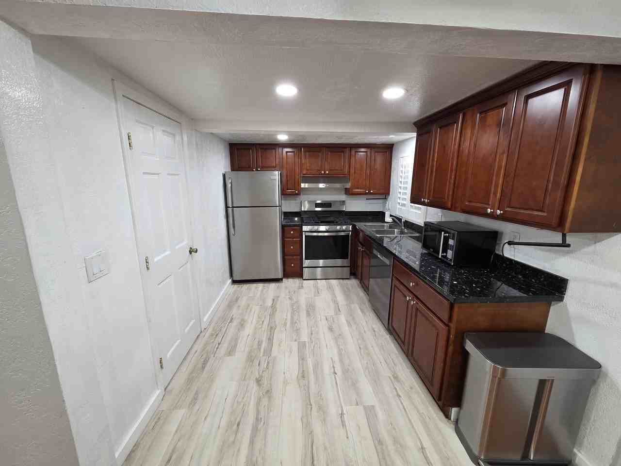 2309 Eloise Ave - Photo 5 of 17