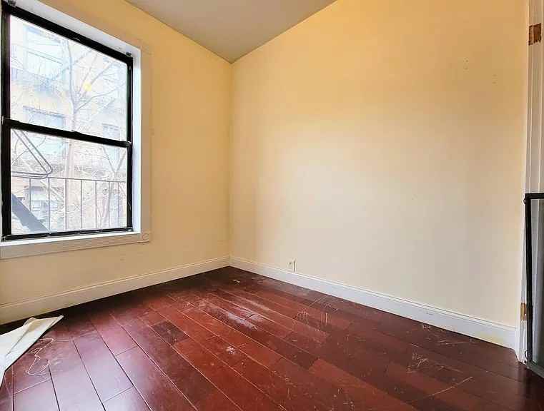 121 W 104th St #4Z - Photo 4 of 8