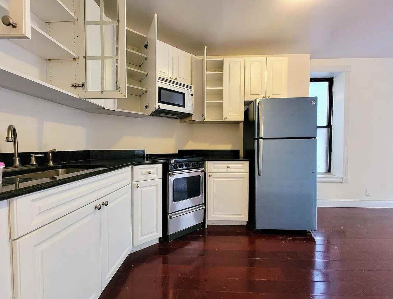 121 W 104th St #4Z - Photo 5 of 8