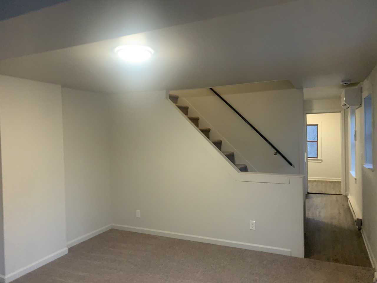 62 Wood St - Photo 2 of 25