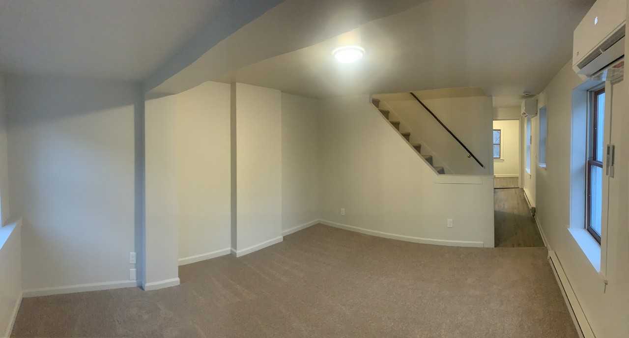 62 Wood St - Photo 3 of 25