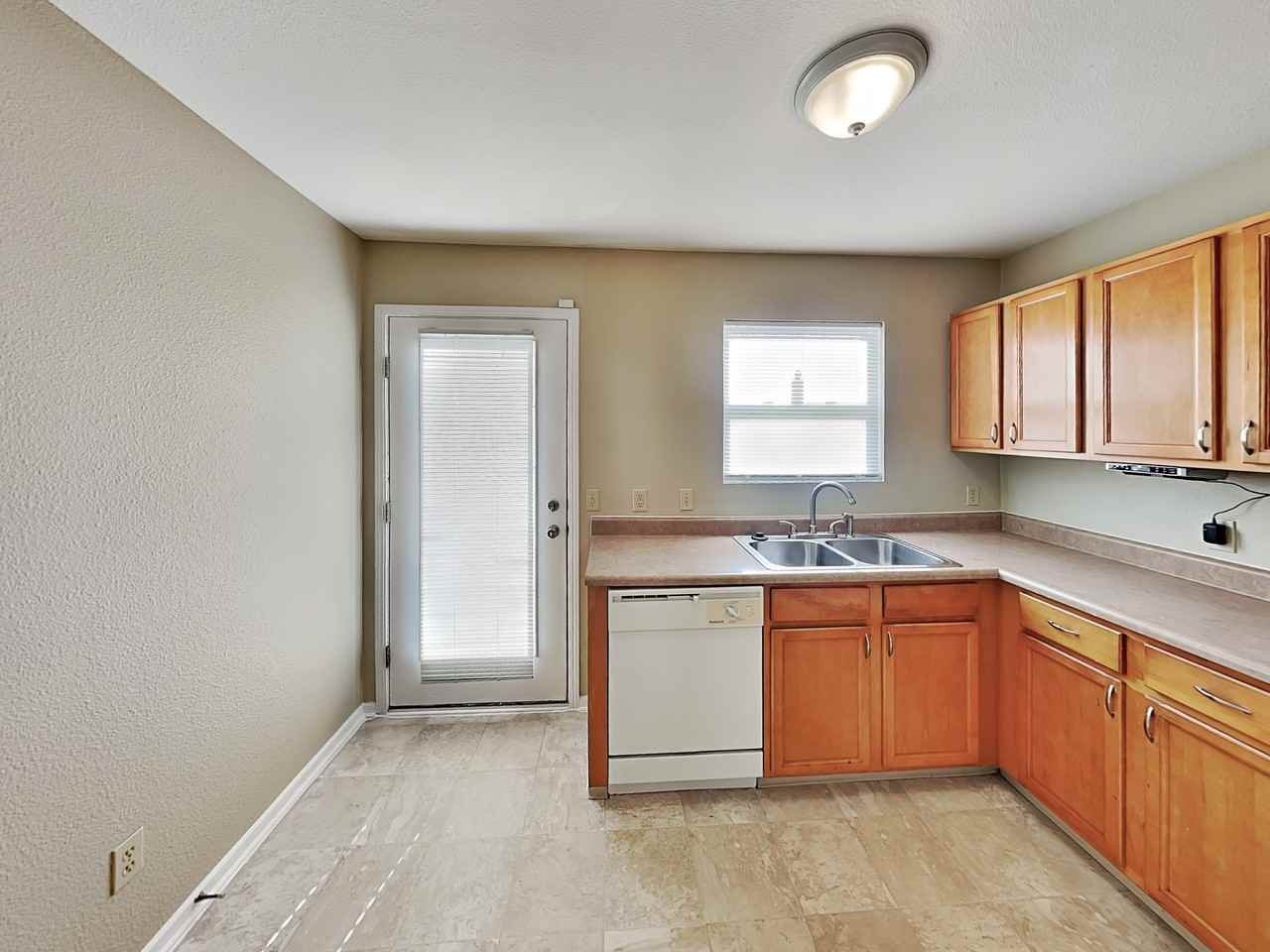 10455 Candy Apple Ln - Photo 4 of 16