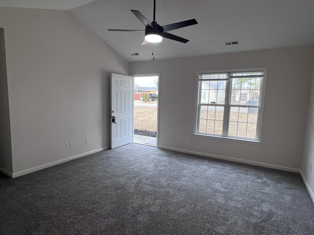 204 N Wynbrooke Ln - Photo 7 of 16