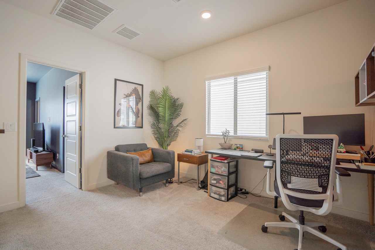 2259 W Laurie Ln - Photo 7 of 31