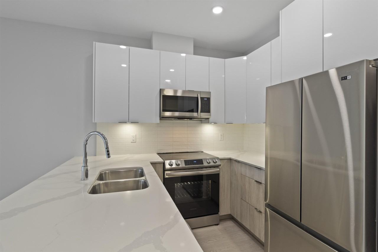 108 199 St - Photo 6 of 23