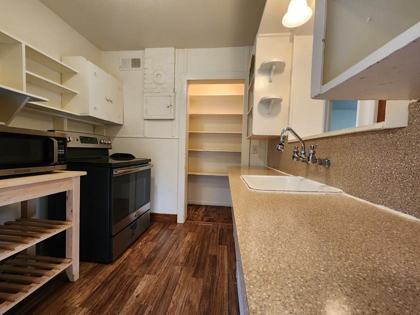 739 Larkspur Rd - Photo 4 of 9