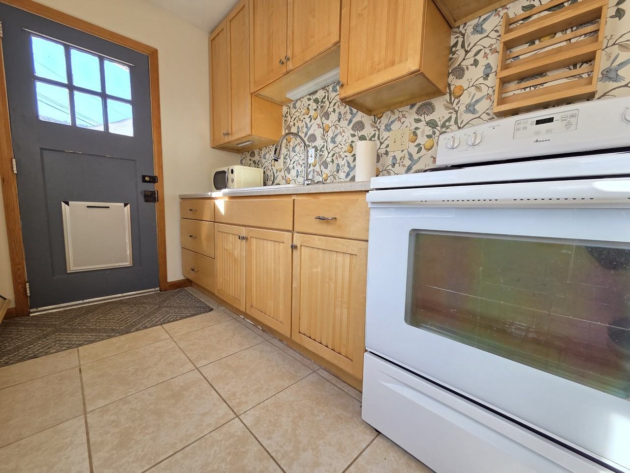 344 4th St - Photo 3 of 14