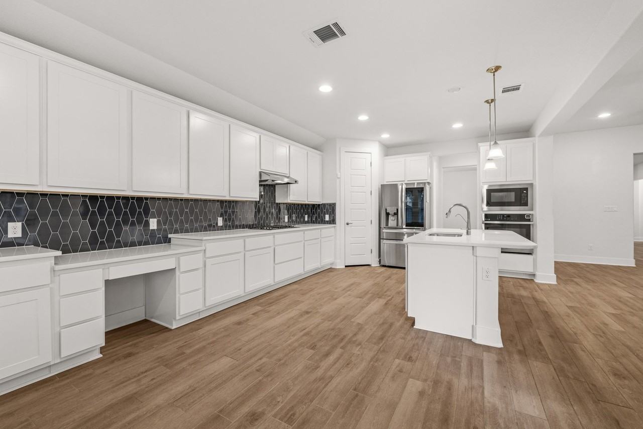 109 Wake Ln - Photo 7 of 50