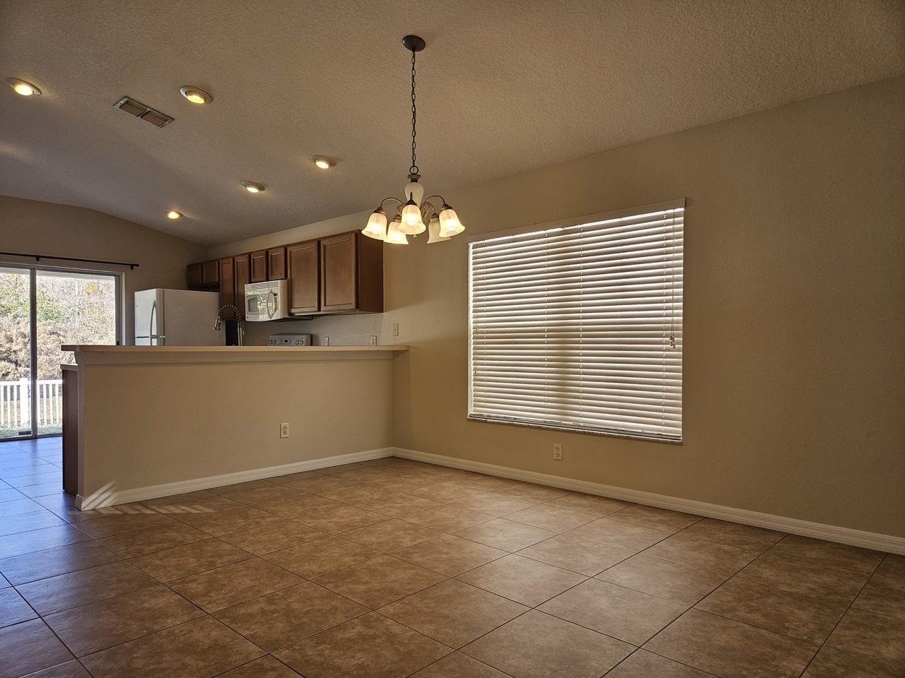 3125 Whitley Bay Ct - Photo 7 of 36