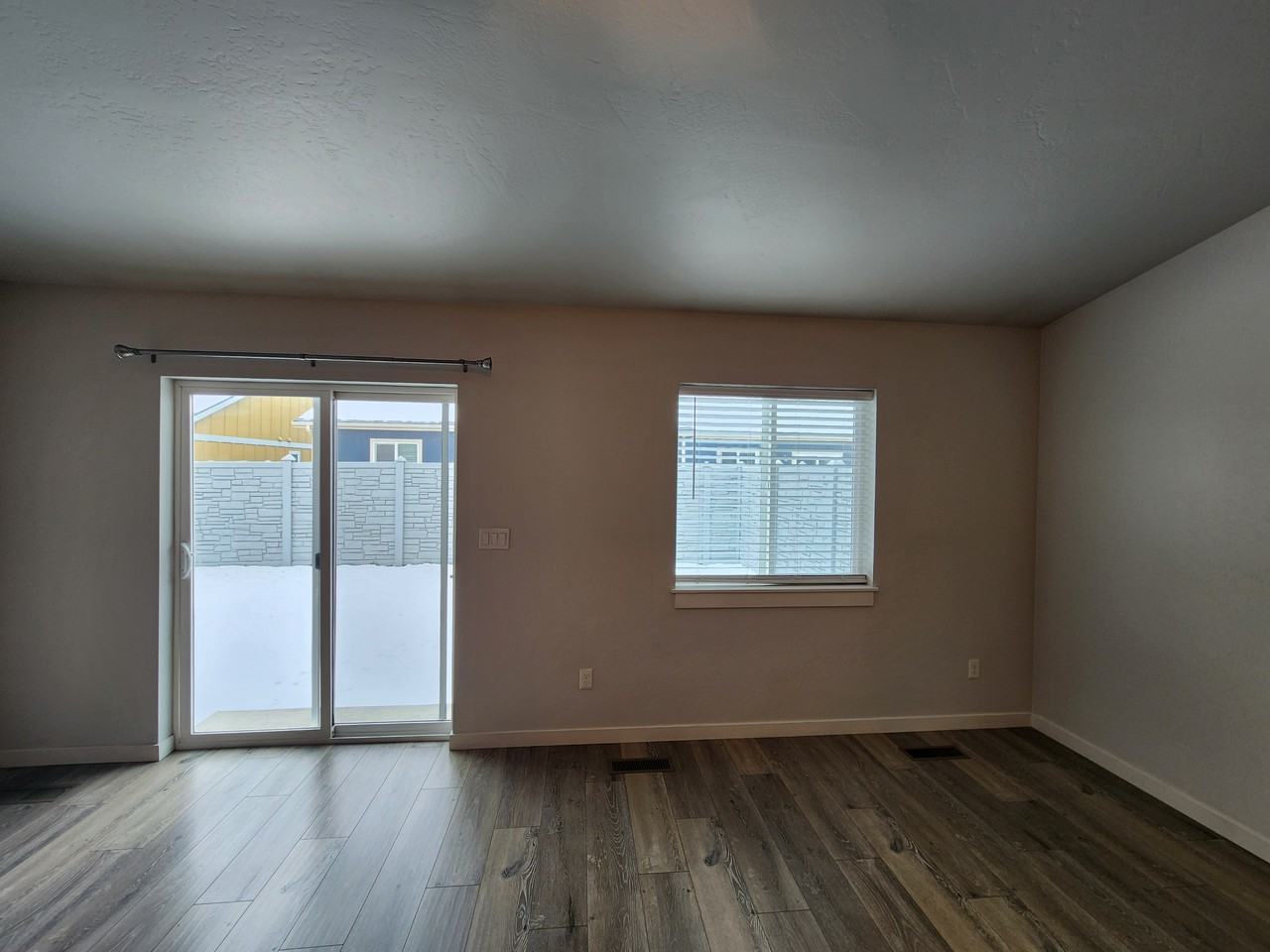 303 Bluebell Rd - Photo 4 of 19