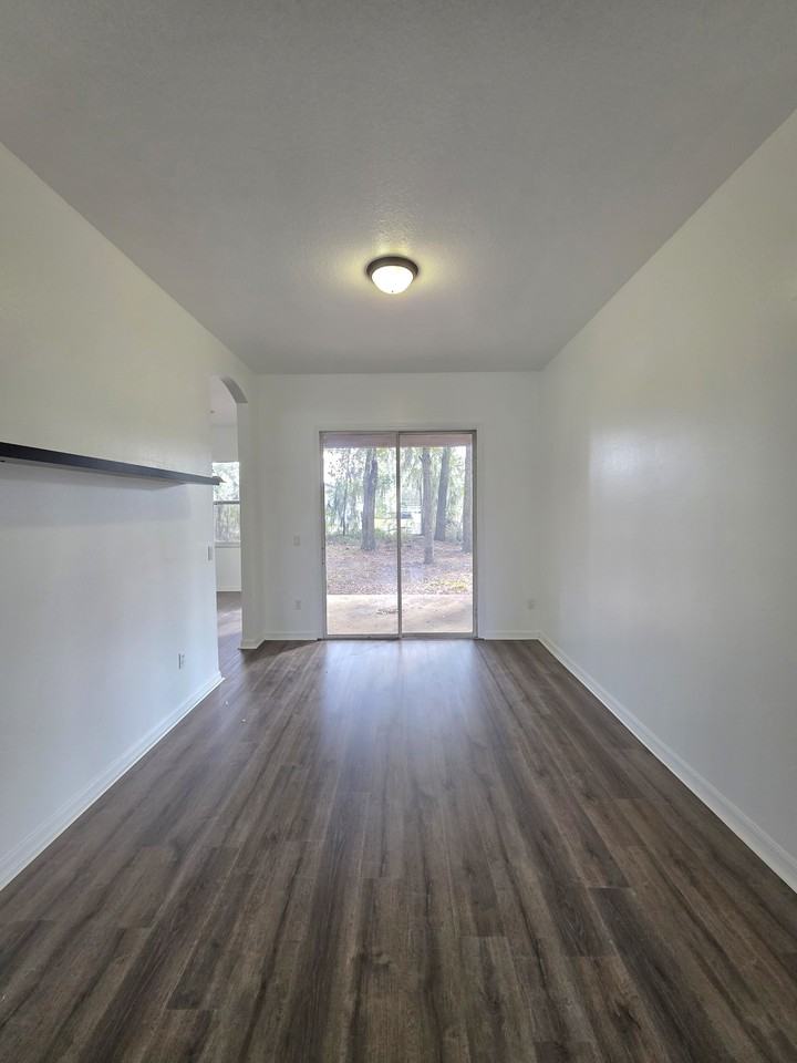 2818 Ne 24th Pl - Photo 5 of 20