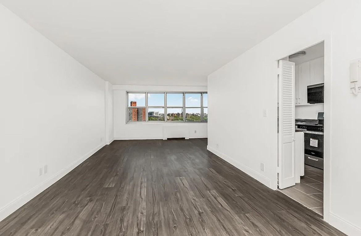 234 W Newton St #1 - Photo 2 of 20