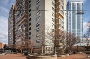 featured image of 6 Whittier Pl #3J