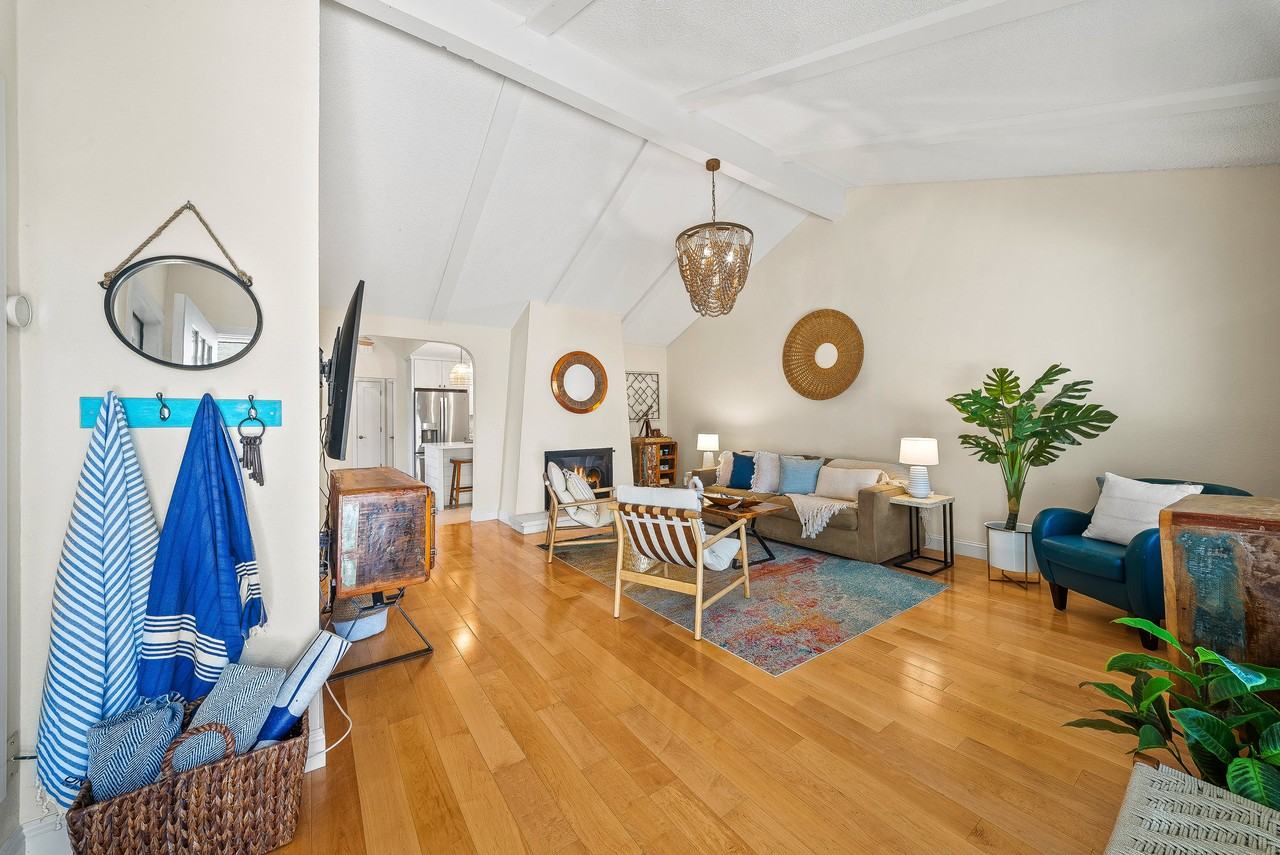 115 Oceanview Dr - Photo 4 of 29