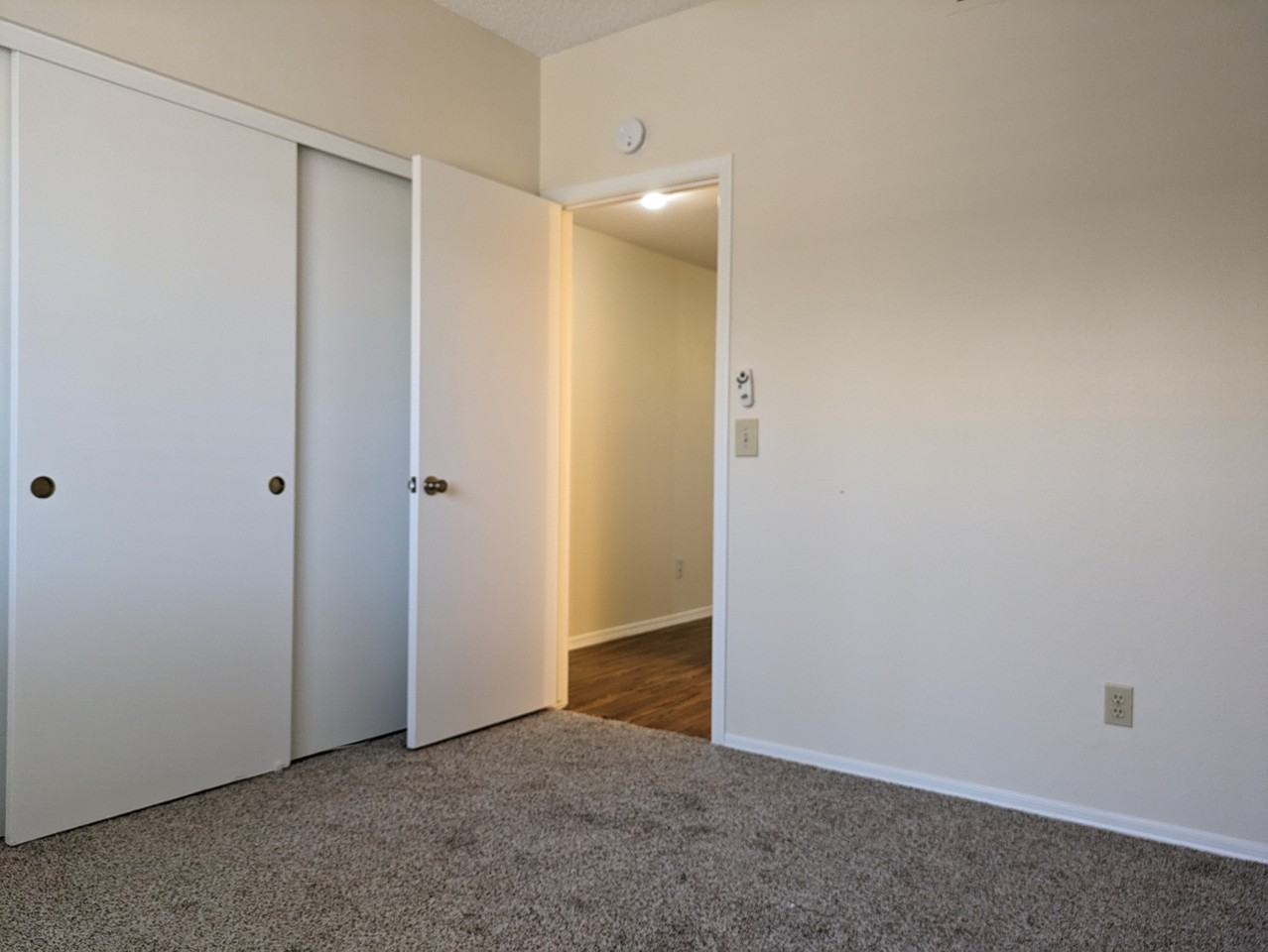 6550 N 47th Ave #101 - Photo 6 of 16