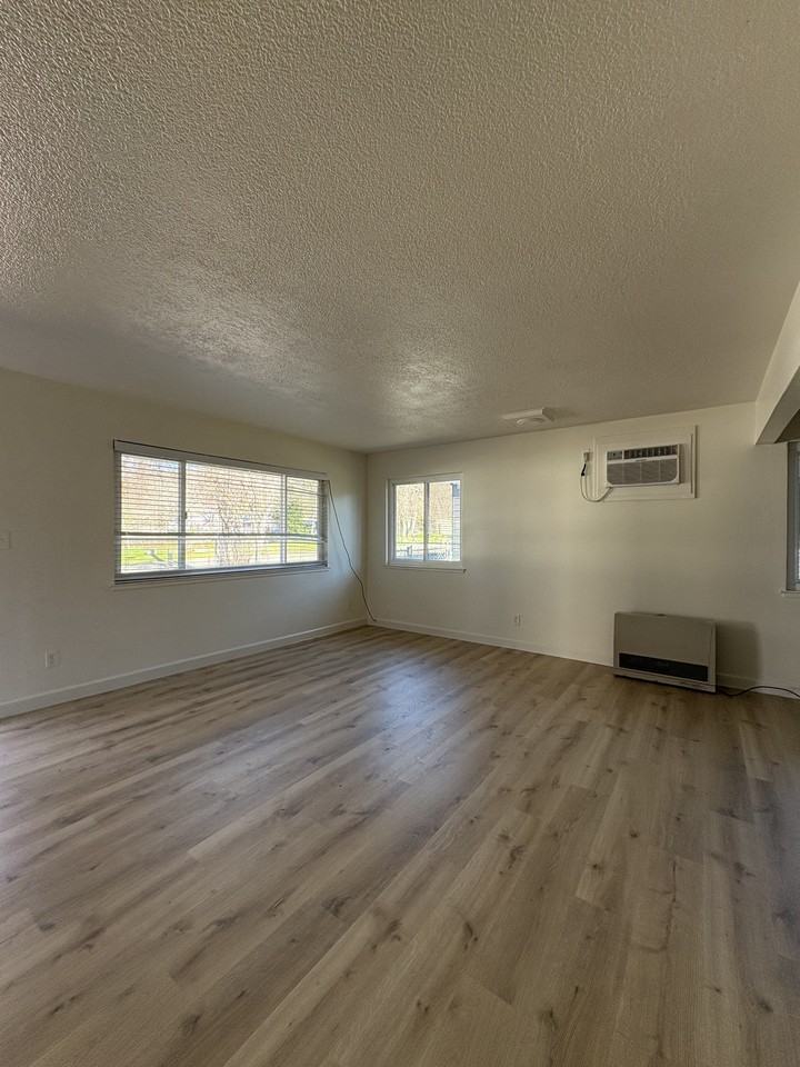 6321 9th St - Photo 3 of 22