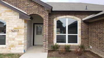 featured image of 5207 Primavera Ln