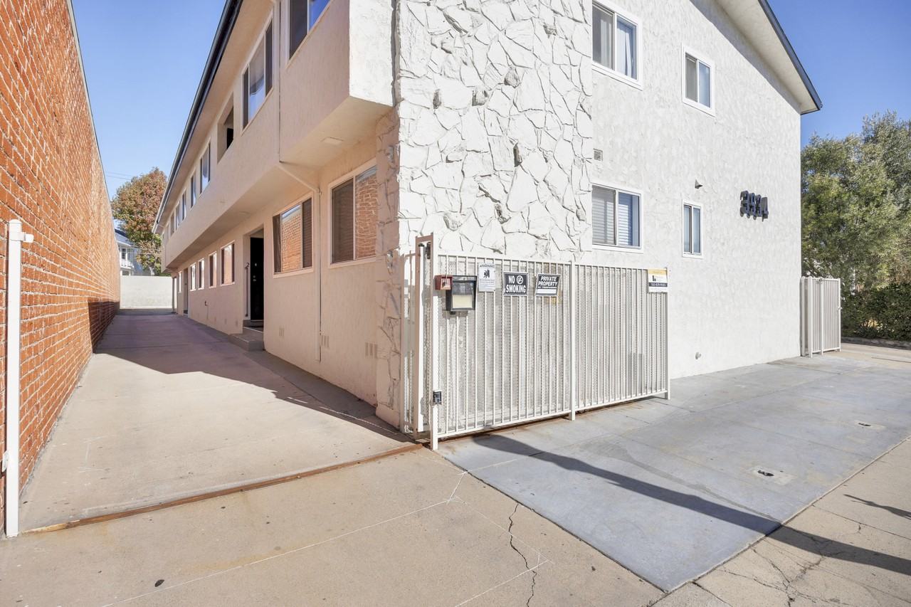 3934 Van Buren Pl #3 - Photo 2 of 19