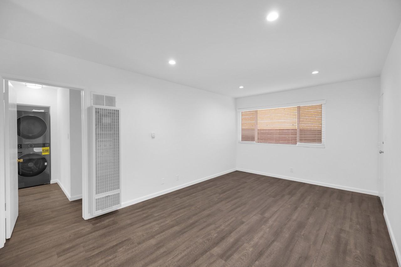 3934 Van Buren Pl #3 - Photo 3 of 19