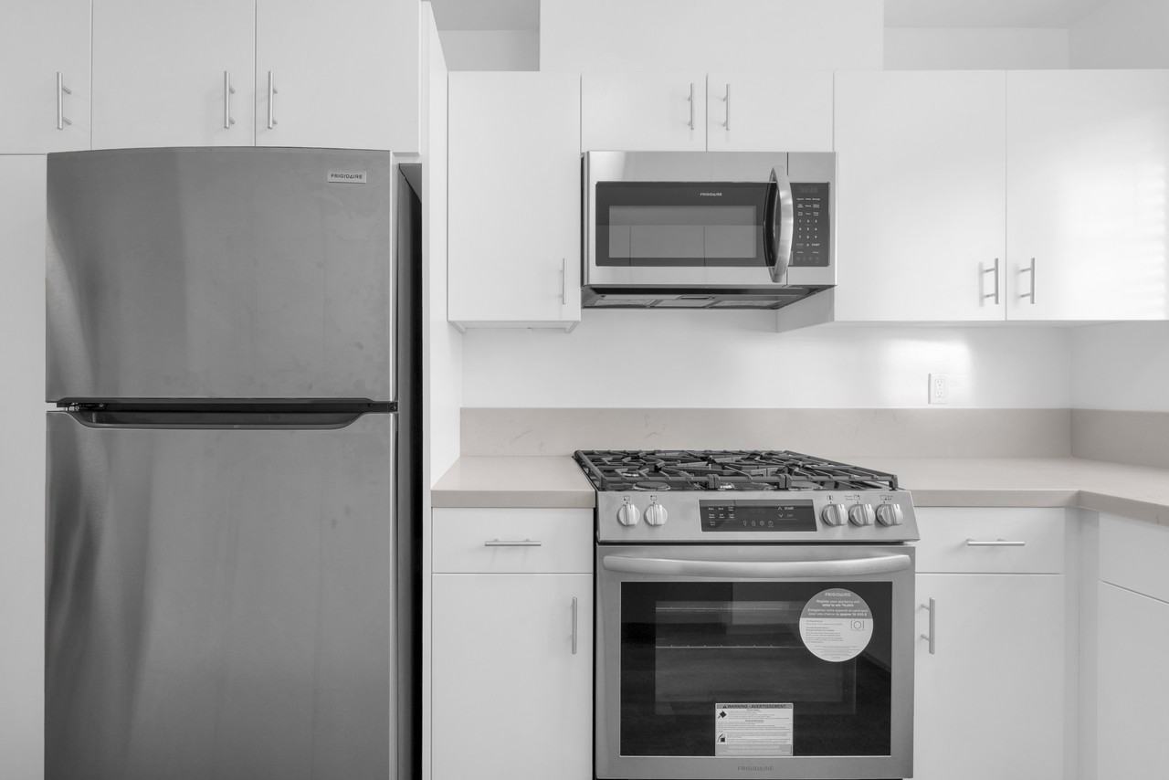 3934 Van Buren Pl #3 - Photo 7 of 19