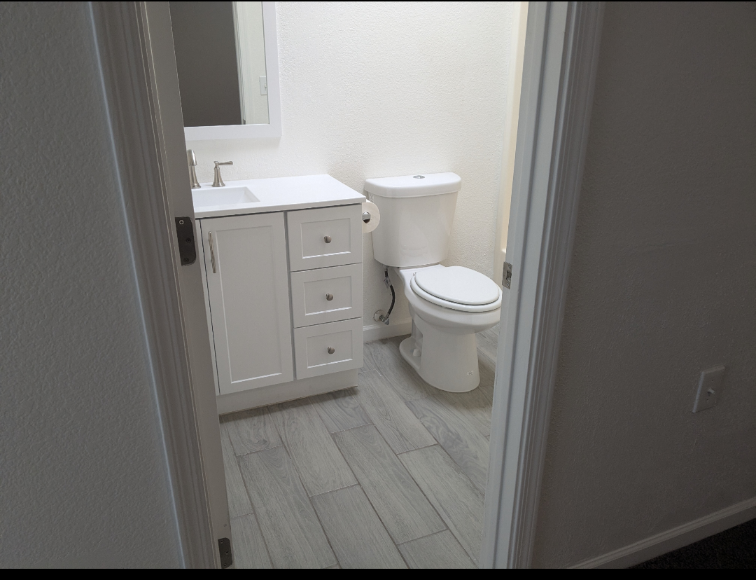 453 E Blacklidge Dr #2 - Photo 3 of 5