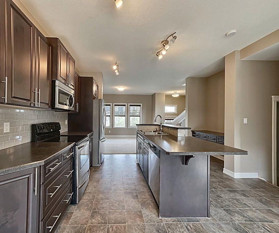 356 Southfork Dr - Photo 5 of 26