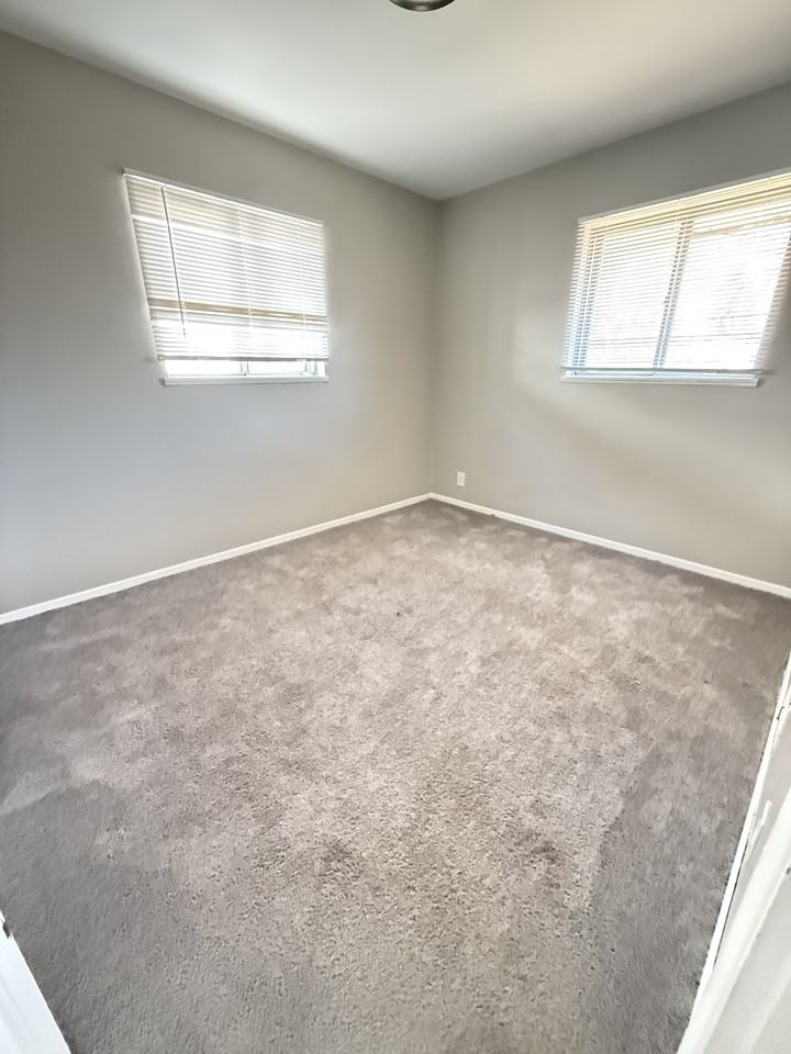 10336 Durness Dr - Photo 7 of 8