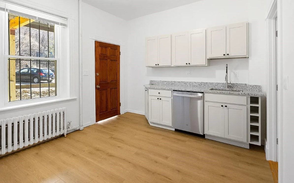 871 Huntington Ave #1 - Photo 3 of 15