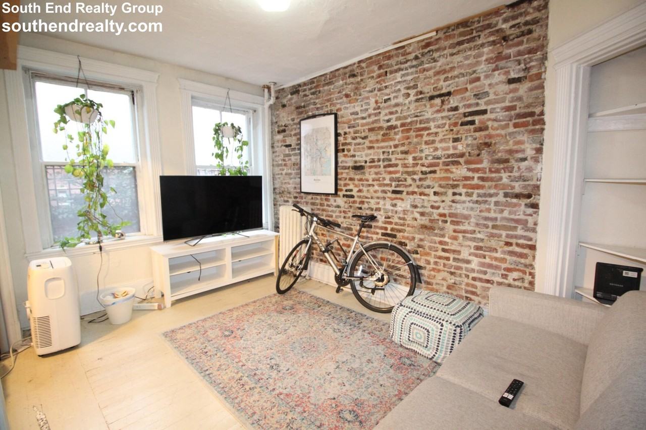 74 Myrtle St #4 - Photo 7 of 13