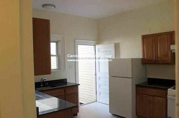 8 Lexington Ter #5 - Photo 2 of 5