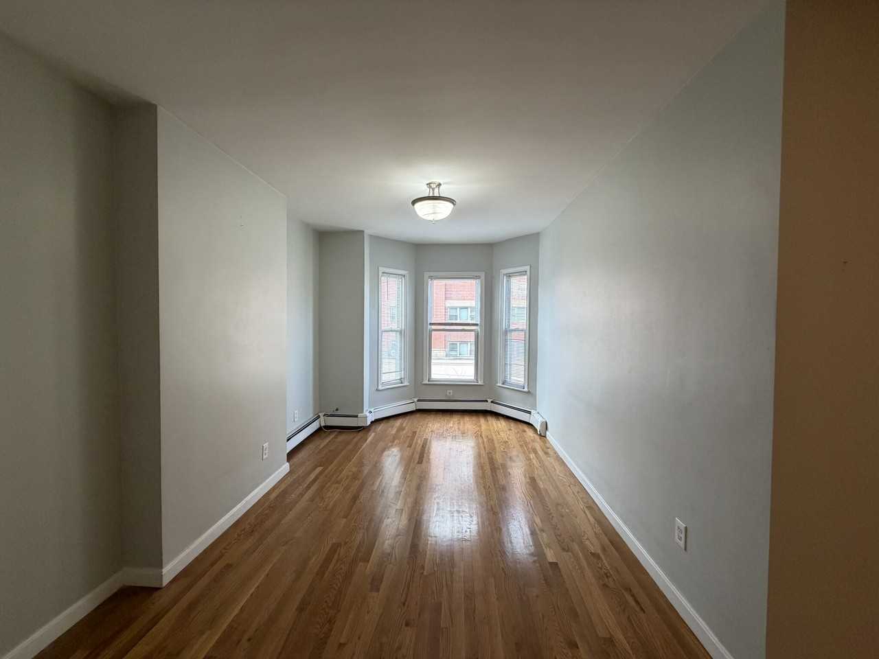 345 Meridian St #3 - Photo 4 of 15