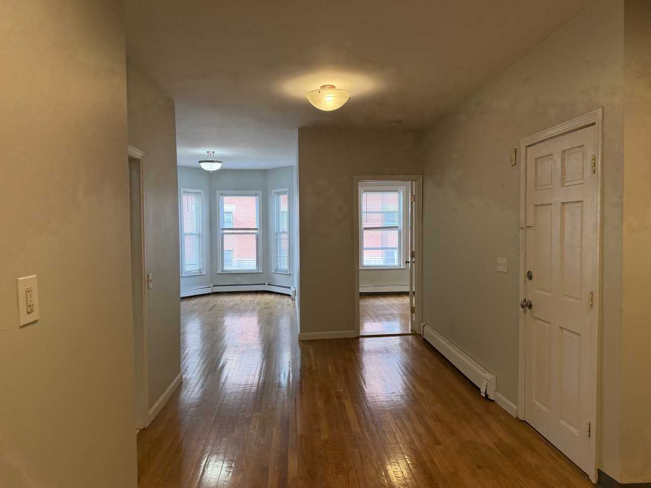 345 Meridian St #3 - Photo 5 of 15